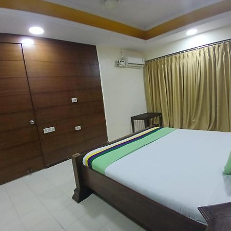 Blossom Rooms Hotel Vashishtha - Free Lunch Or Dinner- Free Breakfast Hajdarabad Zewnętrze zdjęcie
