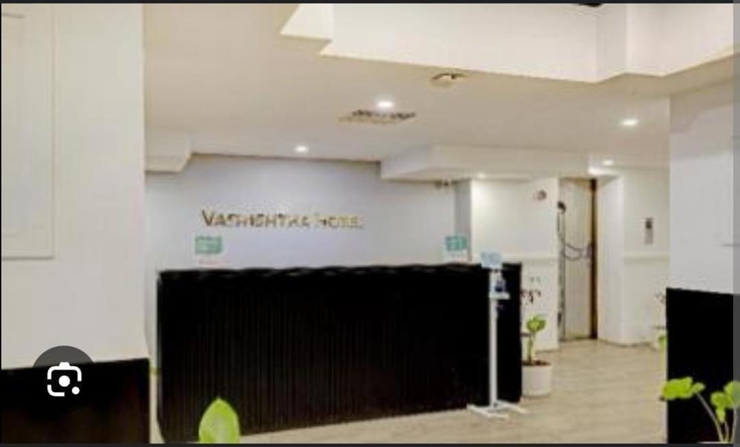 Blossom Rooms Hotel Vashishtha - Free Lunch Or Dinner- Free Breakfast Hajdarabad Zewnętrze zdjęcie