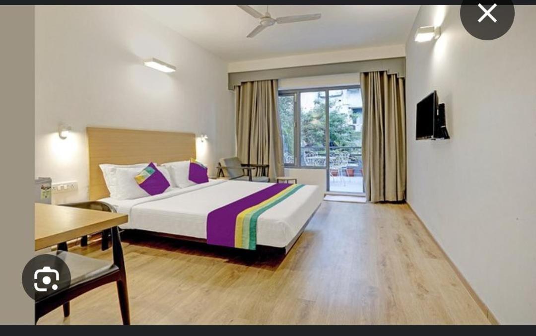 Blossom Rooms Hotel Vashishtha - Free Lunch Or Dinner- Free Breakfast Hajdarabad Zewnętrze zdjęcie