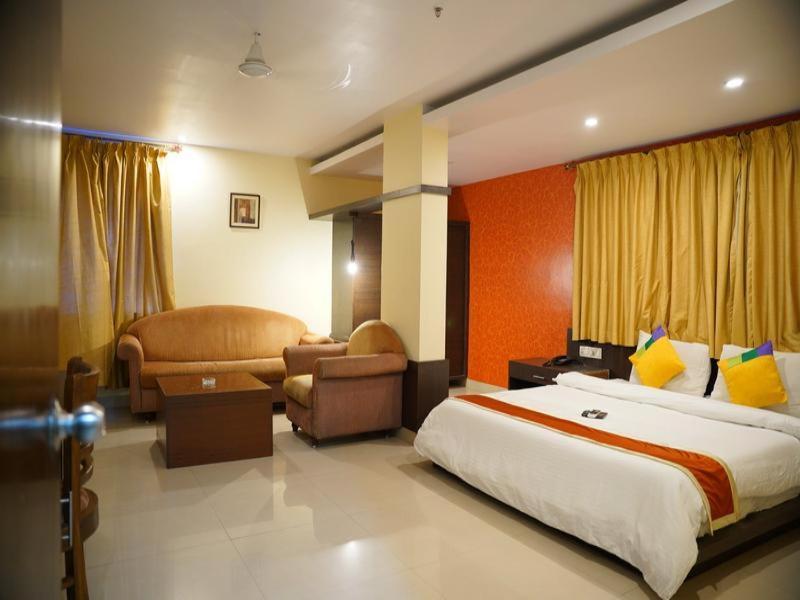Blossom Rooms Hotel Vashishtha - Free Lunch Or Dinner- Free Breakfast Hajdarabad Zewnętrze zdjęcie