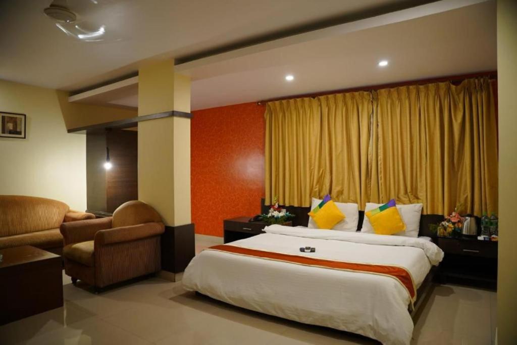 Blossom Rooms Hotel Vashishtha - Free Lunch Or Dinner- Free Breakfast Hajdarabad Zewnętrze zdjęcie