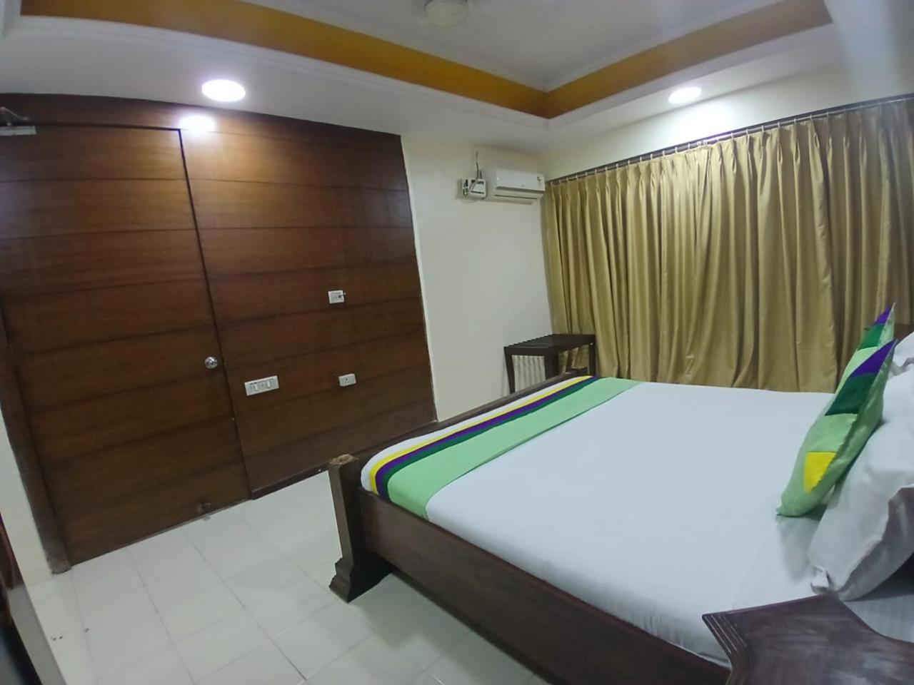 Blossom Rooms Hotel Vashishtha - Free Lunch Or Dinner- Free Breakfast Hajdarabad Zewnętrze zdjęcie